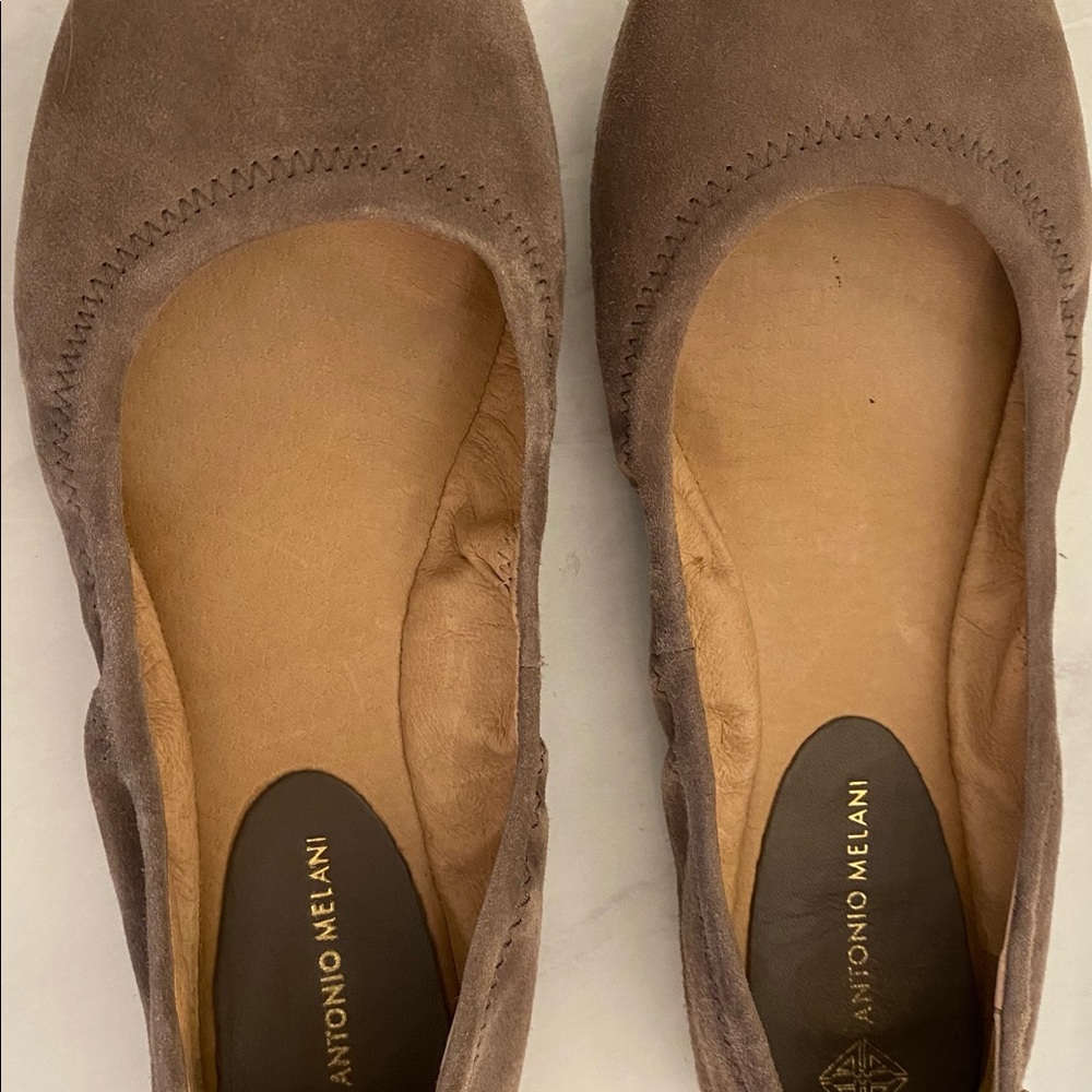 Antonio Melani Flats